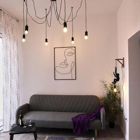 Studio Apartment, 5 Minutes To The Beach Bar Exterior foto