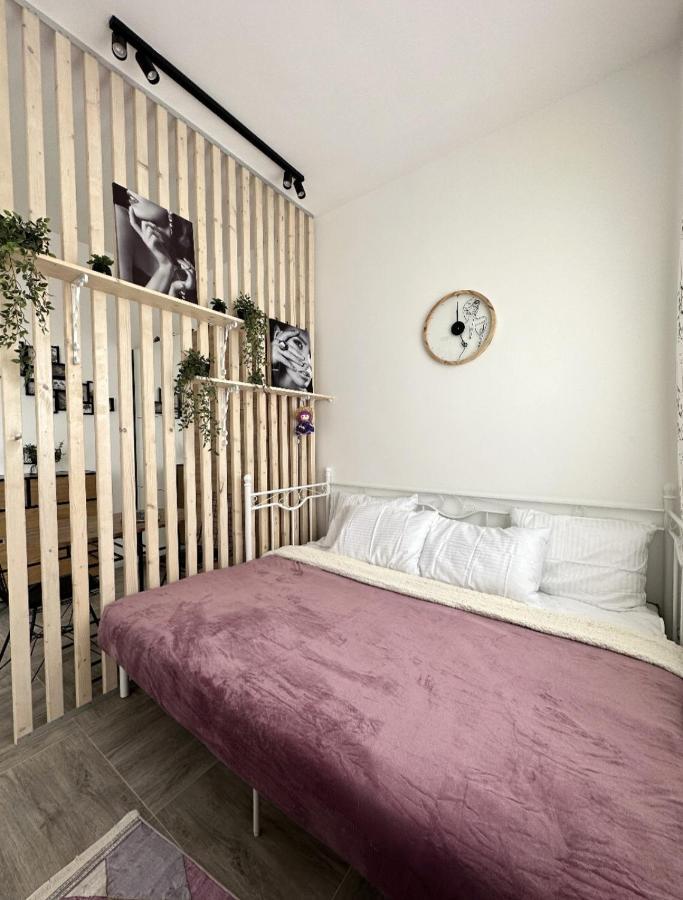 Studio Apartment, 5 Minutes To The Beach Bar Exterior foto