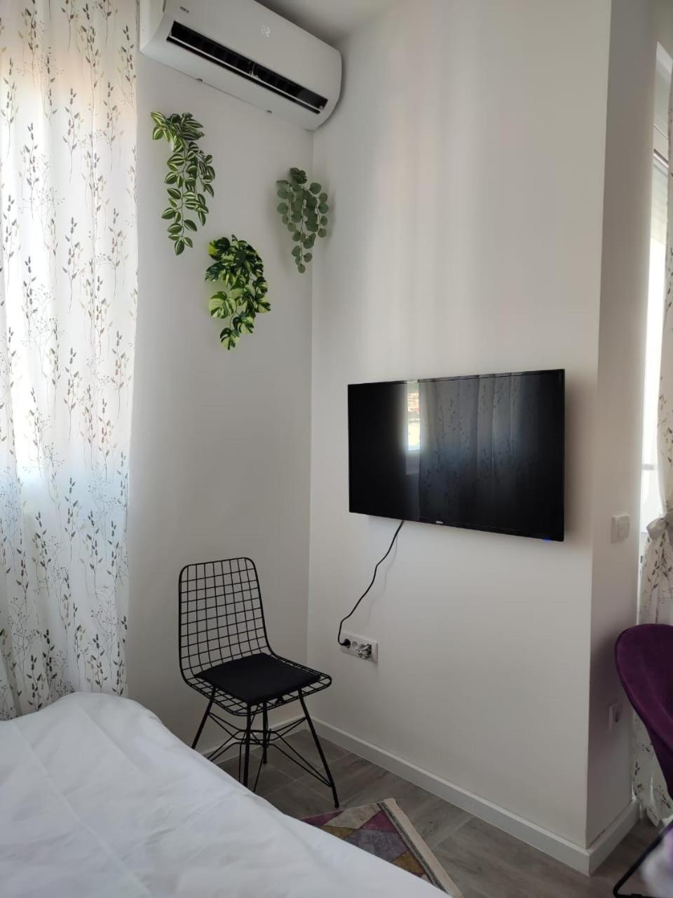 Studio Apartment, 5 Minutes To The Beach Bar Exterior foto